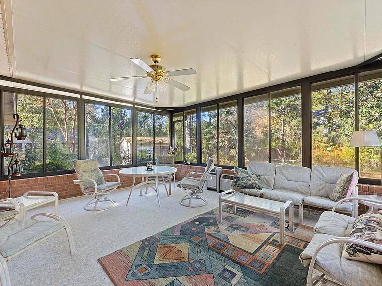 1115 Gardendale Dr — Photo 35