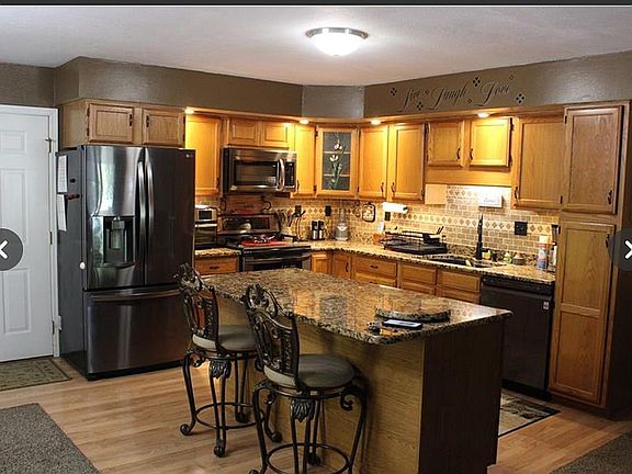 4th image of 1075 Carie Ln