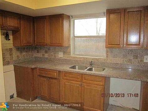 3rd image of 7925 Kimberly Blvd