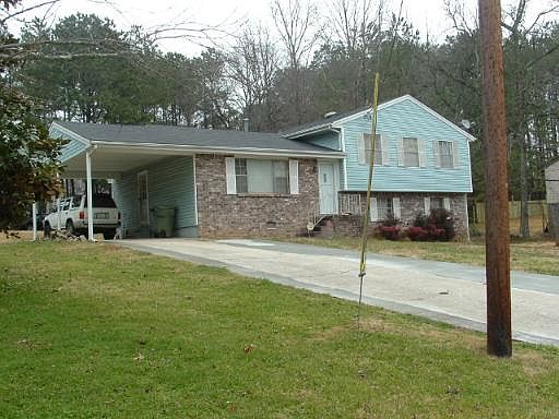 1st image of 616 Village Lane Dr SW
