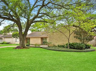 12115 Cedar Pass Dr, Houston, TX 77077