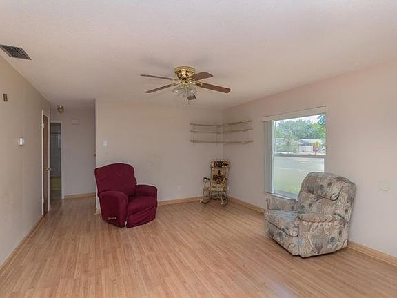 4th image of 513 Highland Dr