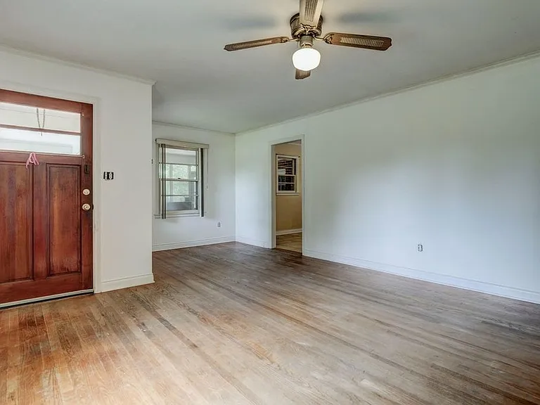219 Spruce Cir — Photo 4