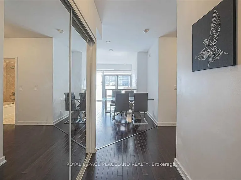 12 York St #1509 — Photo 2