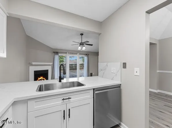 3552 COLONY COVE Trail W, Jacksonville, FL 32277