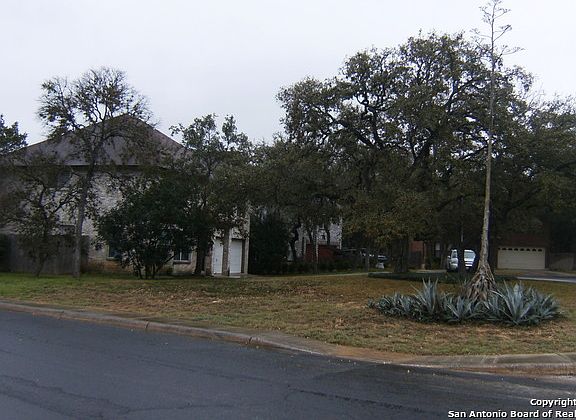 2nd image of 10910 Bristle Oak Dr