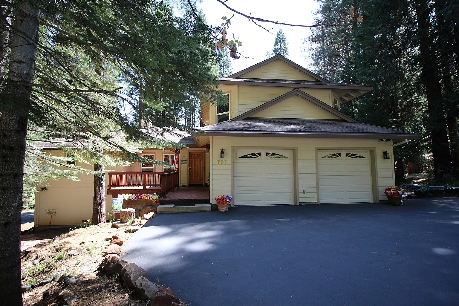 707 Loganberry Ln photo 1