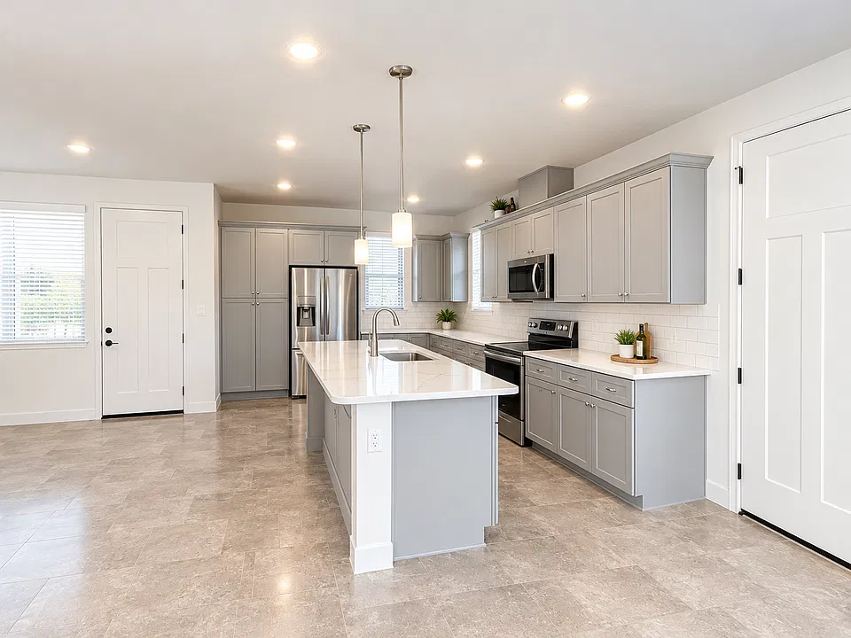 126 Earthwood Ln