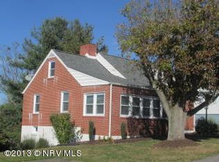 509 Pearis Rd, Pearisburg, VA 24134