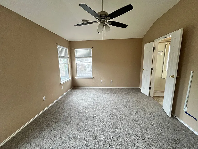 11313 Dodge Cattle Dr — Photo 6
