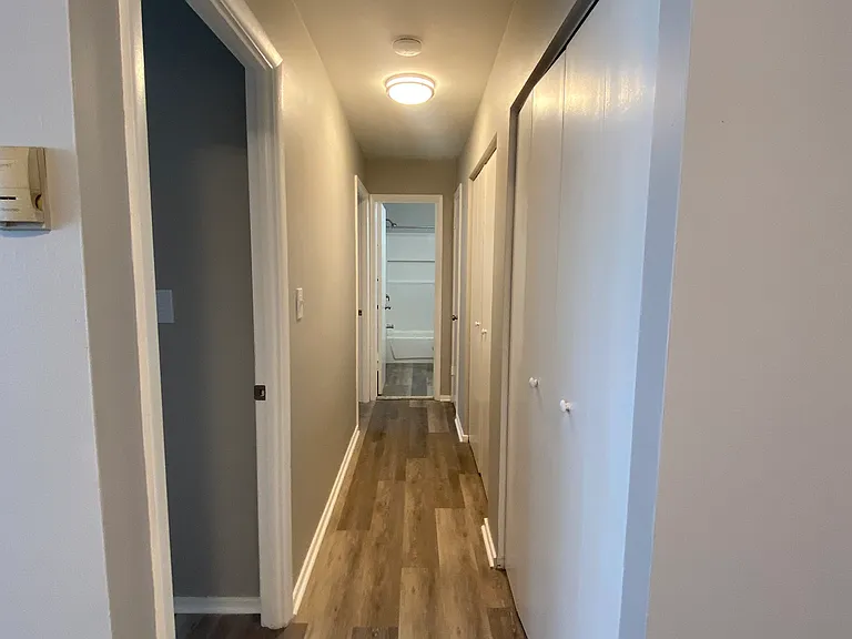 Creekside Apartments — Photo 26