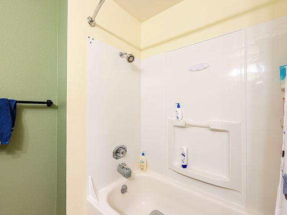 5th image of 13604 SE 20th Cir #13606