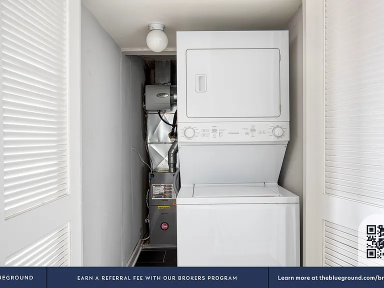 Washer/Dryer in Apartment