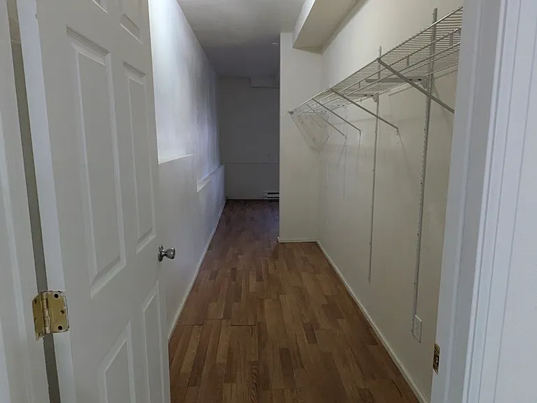 445 Beethoven Dr #LOWER — Photo 9