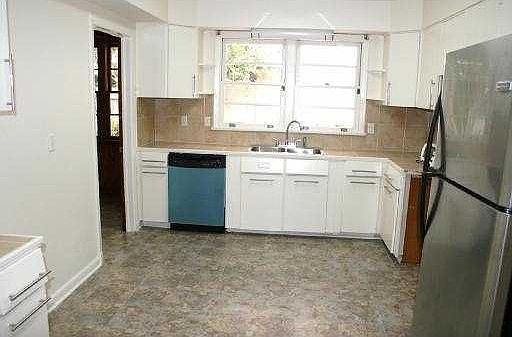 5th image of 2416 St Charles Ave