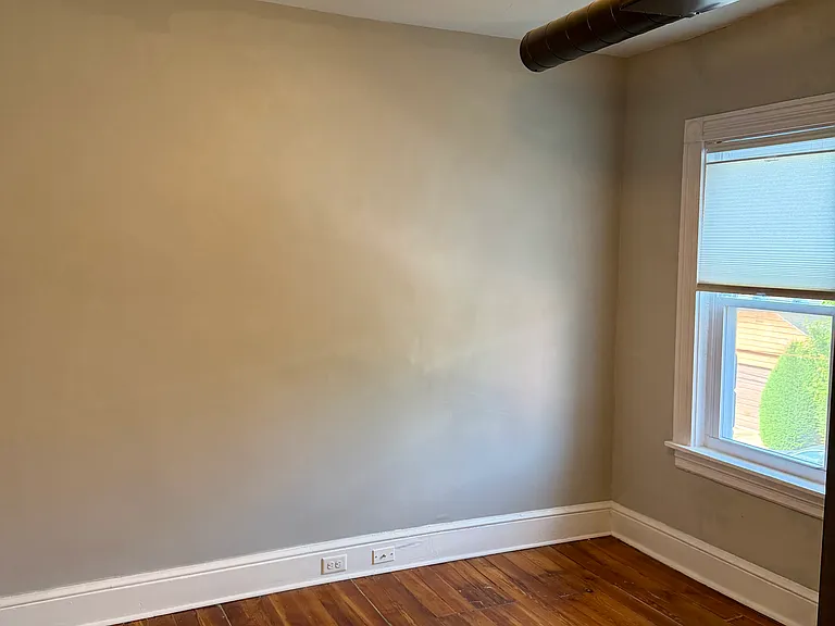 549 E Marion St — Photo 19