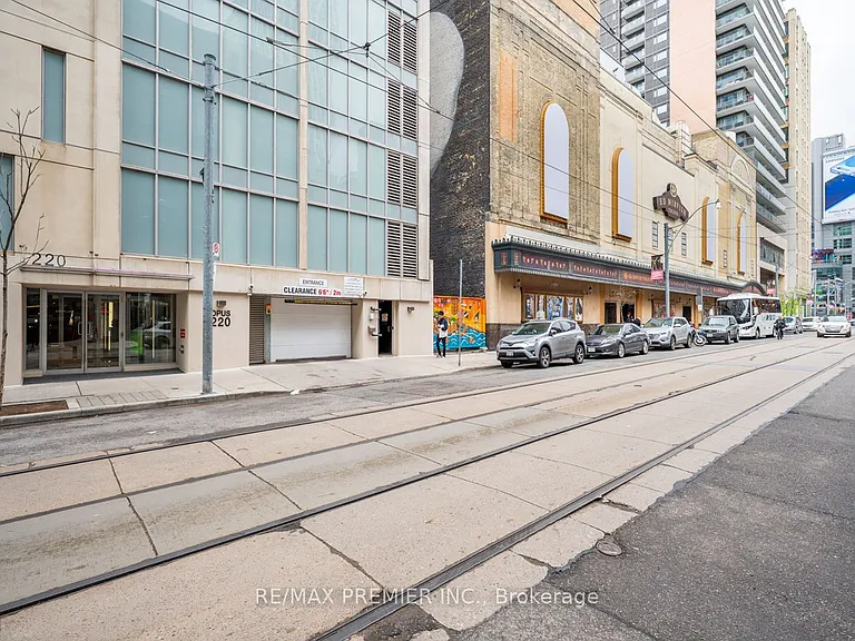 220 Victoria St #705 — Photo 28