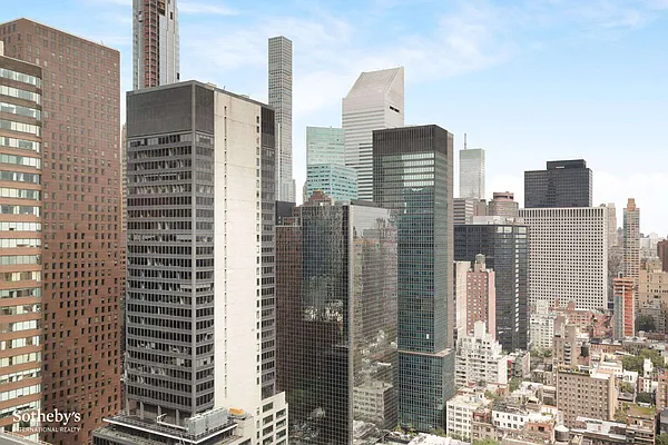 Rented by Sotheby's International Realty | media 12