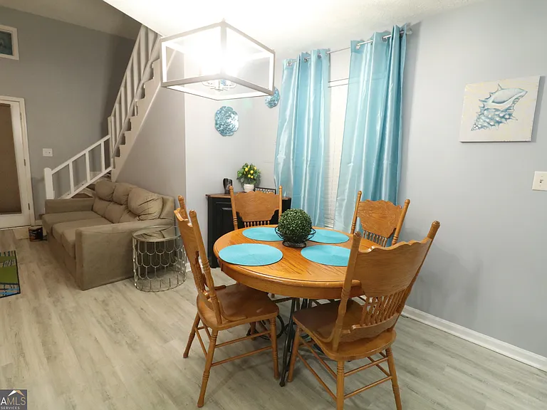 933 Ohara Dr — Photo 19