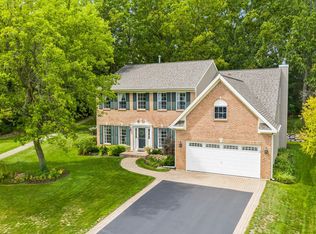 2806 Haven Ln, Lindenhurst, IL 60046