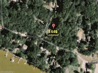 1449 E Lockwood Ct, Newaygo, MI 49337