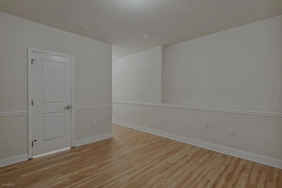 4 bed, $1,750 — Photo 2