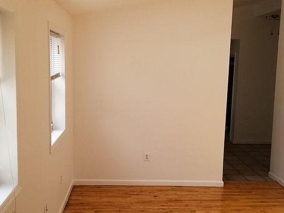 4th image of 934 New Market St APT C