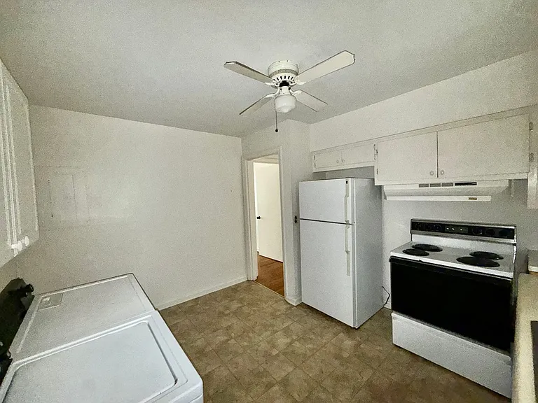 514 Ferry St NE — Photo 6