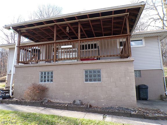 3rd image of 129 Bennett Dr