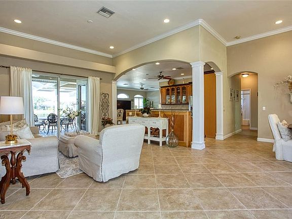4th image of 12082 Mahogany Isle Ln