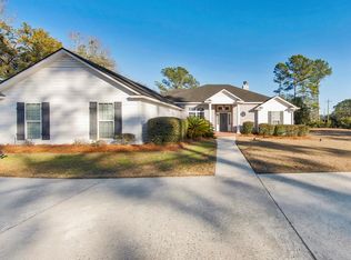 302 E Coleman Dr, Hahira, GA 31632