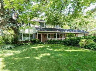 930 Mount Mary Dr, Green Bay, WI 54311
