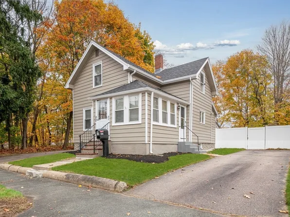 82 Thatcher St, Brockton, MA 02302