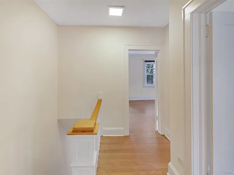 52 Sickles Ave — Photo 23