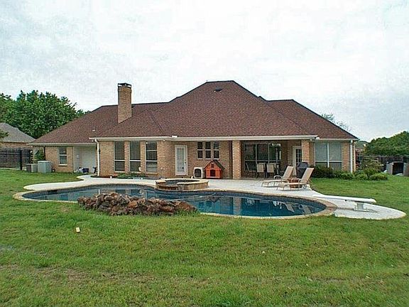 4th image of 1602 Brentwood Trl