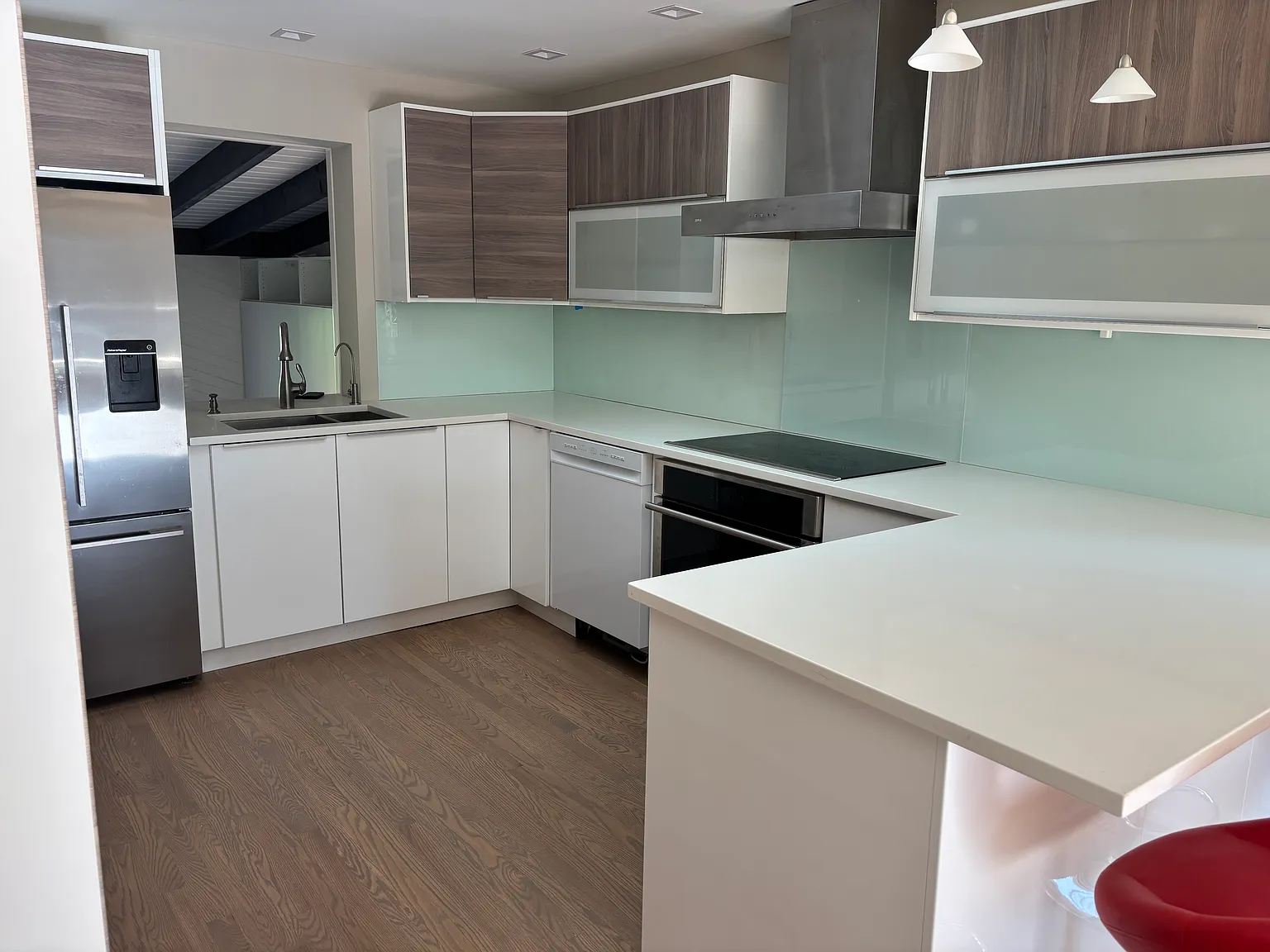 3 bed, 2000 sqft, $3,150 — Photo 3