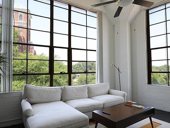 2nd image of 699 Ponce De Leon Ave NE #2B-2Ba-1200Sqft