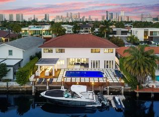 16430 NE 30th Ave, North Miami Beach, FL 33160