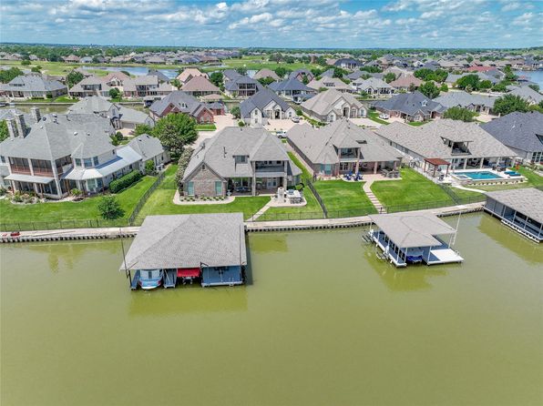 2604 Harborside Dr, Granbury, TX 76048