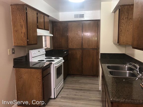 5th image of 300 W Grand Ave APT 7