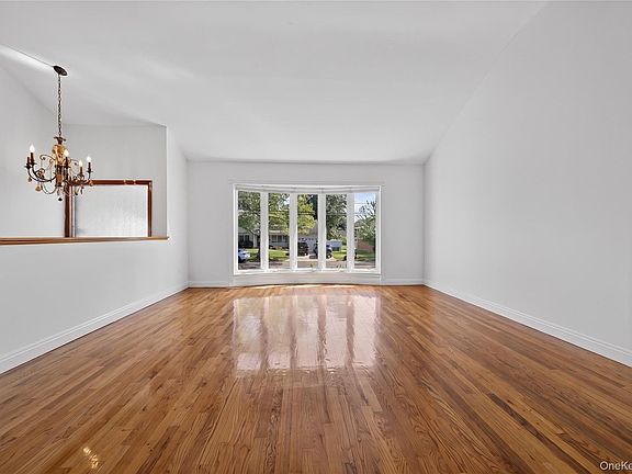 5th image of 78 Sugar Maple Drive