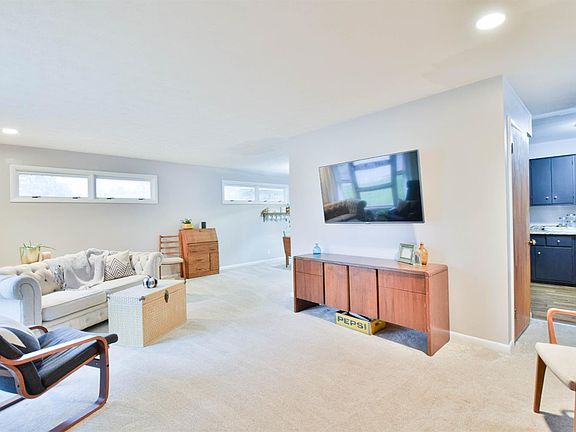 2nd image of 335 Wildwood Ct