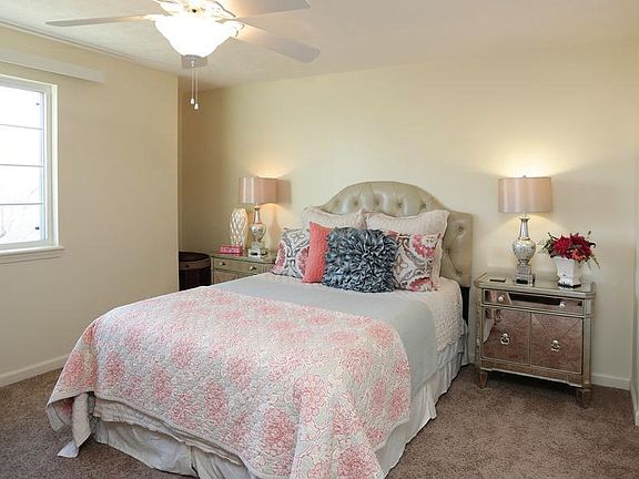 2nd image of 1 Aspen Springs Dr