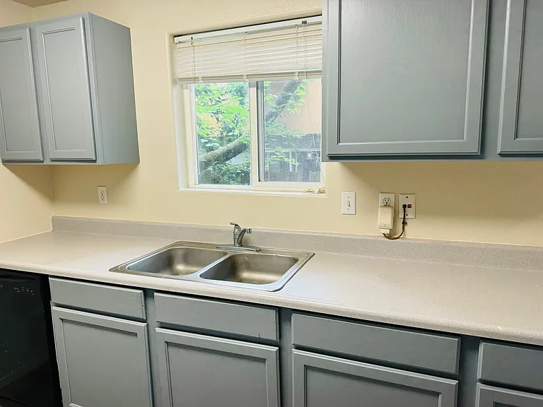 4556 NE 119th Ave #10 — Photo 7
