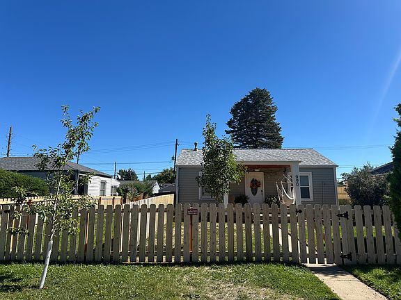 2nd image of 990 Julian St