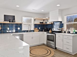 474 William St, Excelsior, MN 55331