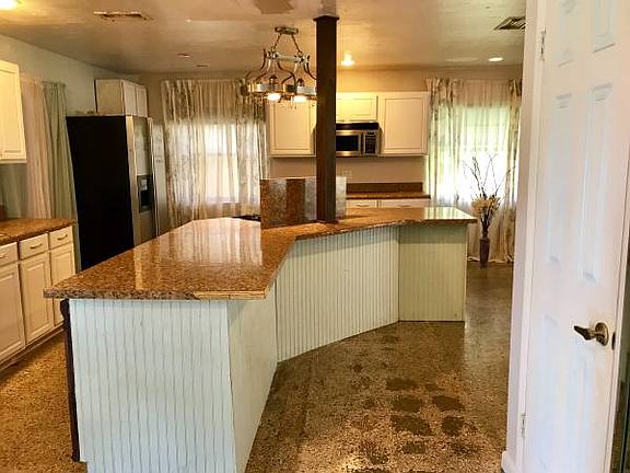 4th image of 1054 Matador Dr