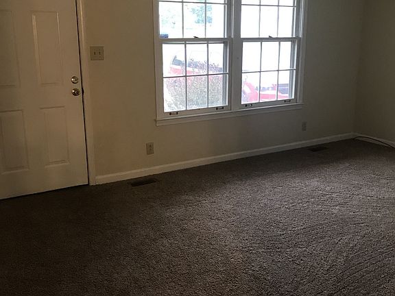 2nd image of 3439 Melrose Dr