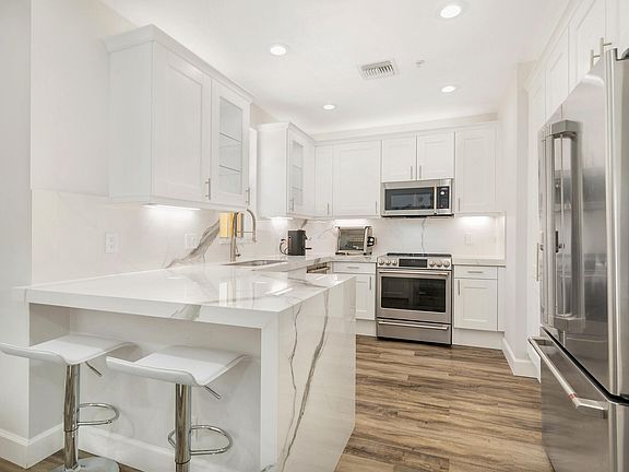 5th image of 344 N Bromeliad
