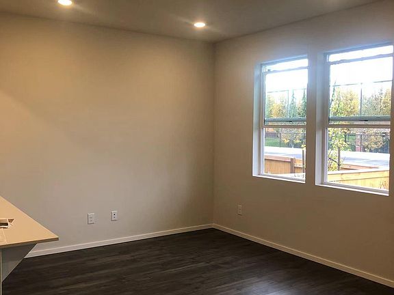 2nd image of 2621 NE 115th Pl